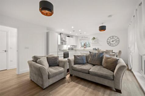 Bracknell, RG12 - property photo