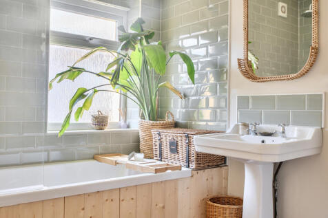 1400288-13-696769...