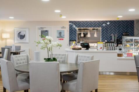59 - 61 The Broadway, Amersham, Buckinghamshire, HP7 0HL photo 4