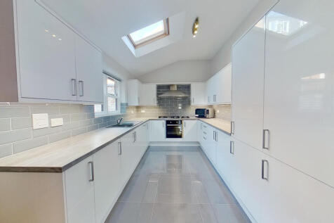 Bute Avenue, Lenton, Nottingham, NG7 1QA photo 2
