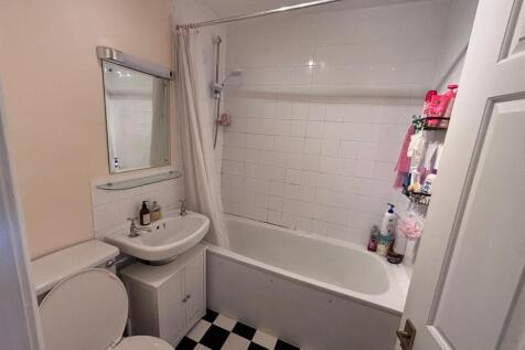 Bathroom.jpeg