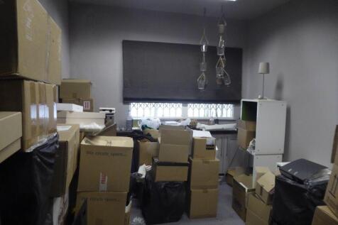 P1060471 RearTR.jpg