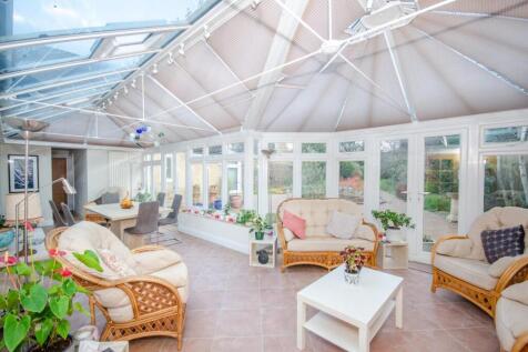 Conservatory pic 3.jpg