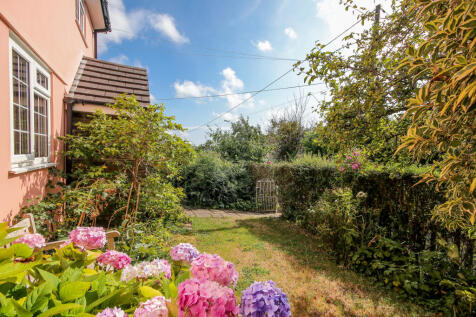 2 Marsh Lane - Front Garden