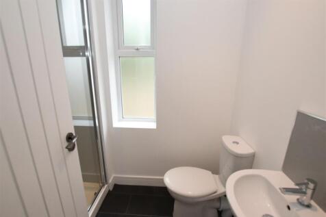 shower room 1 ii.JPG