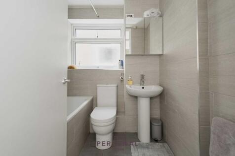 Priory Court, Banstead photo 5