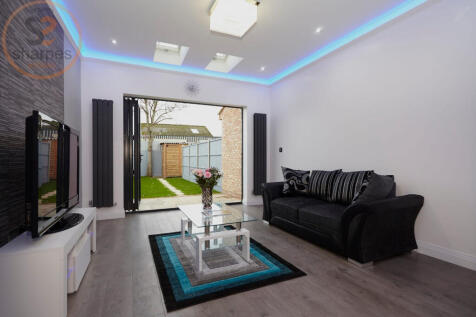 Room 1, Rose Avenue, Mitcham, Greater London photo 4