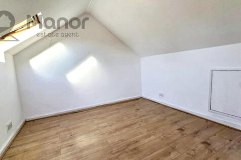 WhatsApp Image 2025-12-15 at 17.40.18