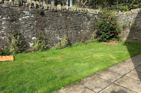 Exceptional Smallholding Property