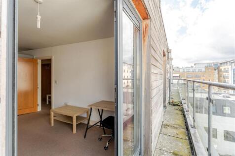 22 Charles Street CENTRO 27.jpg