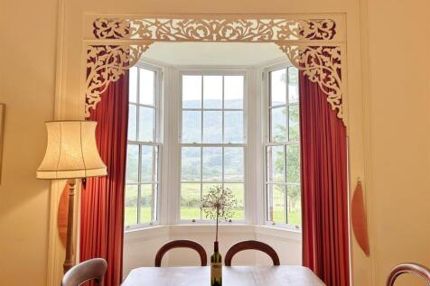 One, The Lodge, Bay Window