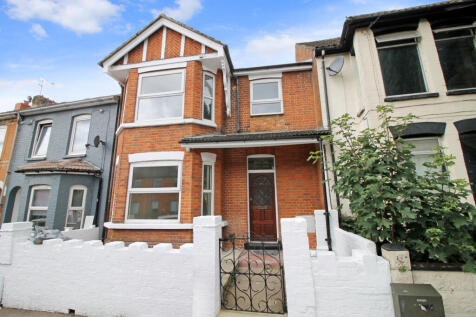Aldershot, GU11 - property photo