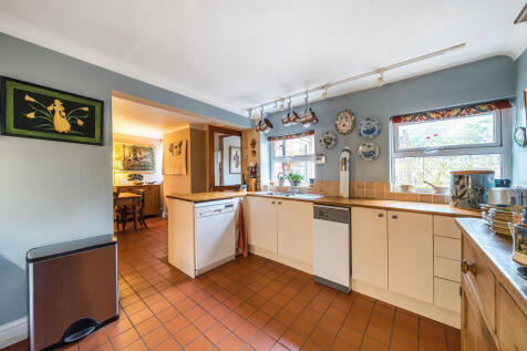 1364852-10-68eccb...