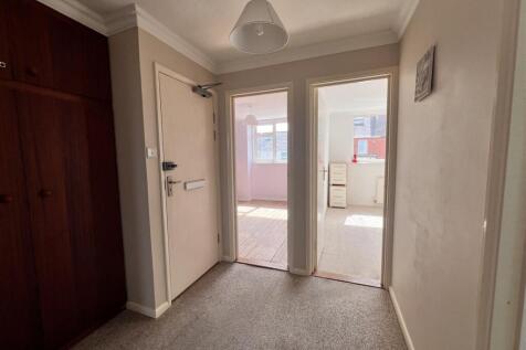 Entrance Hallway: