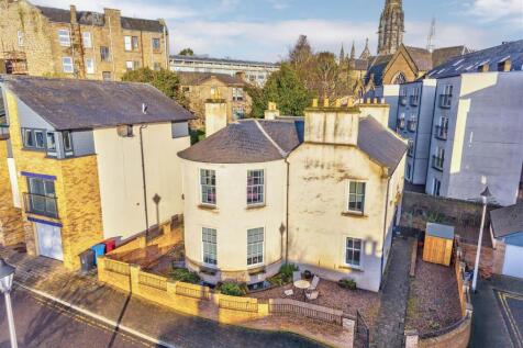 11 McVicars Lane Dundee-2.JPG