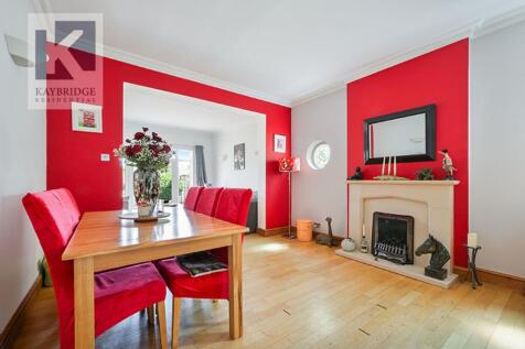 The Warren, Worcester Park - KT4 7DL