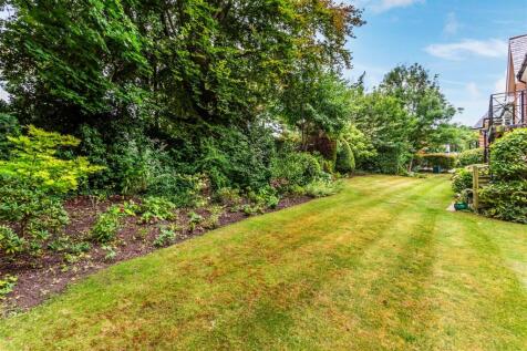 24-Warren-Court-27.jpg