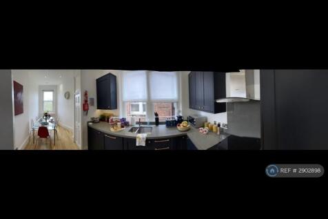 Spacious Dinning/Kitchen