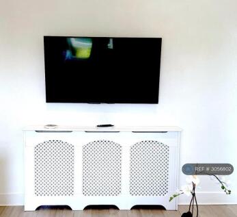 65' Inch Samsung 4k Tv With Netflix 