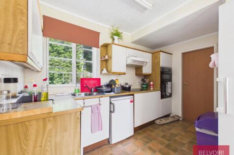 Powell Road, Rhosddu, LL12 photo 5