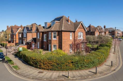 260326 - 11 Pemberley Avenue, Bedford - 03.jpg
