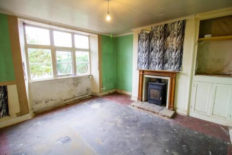 Living Room.jpg