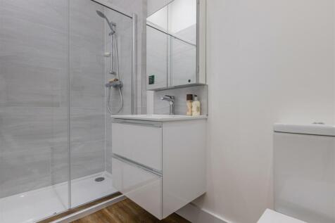 A14 - Barns @ Higher Court Barns, Littlehempston -