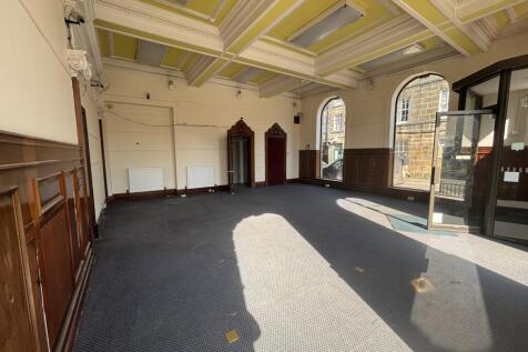 Retail Property (high street) to rent Image 3