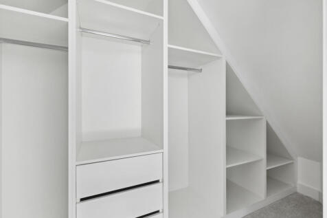 Plot 11 Dressing area