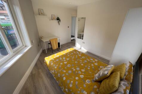 2, Tong Road, Leeds, West Yorkshire, LS12 photo 5