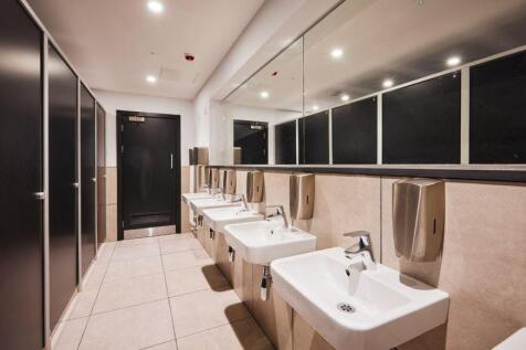 15 Faraday Wharf  Bathroom.jpg