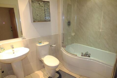 Wood Moor Court, Sandmoor Avenue, Leeds photo 4