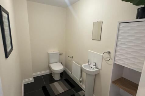 Mars Drive, Wellingborough, NN8 photo 5