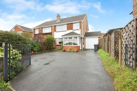 Bournemouth, BH10 - property photo