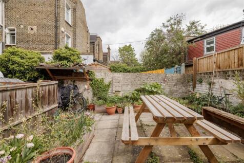 Grove Green Road, E11