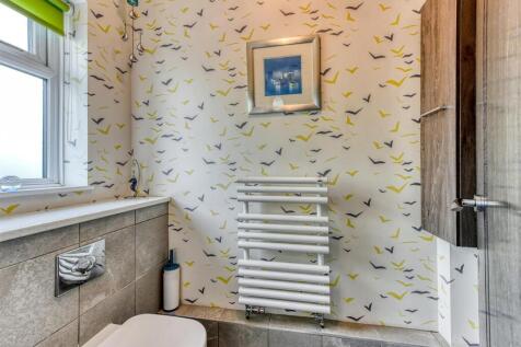 40 Cranmere Avenue-cloaks.jpg