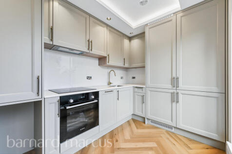 Hazelwood Avenue, MORDEN photo 3