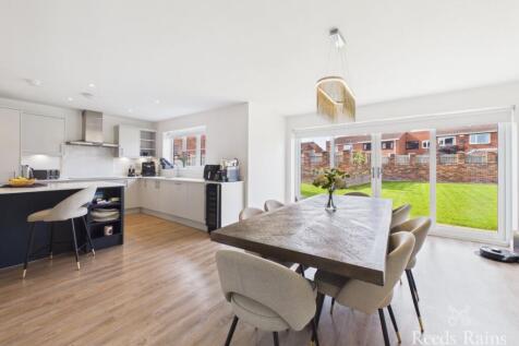Kitchen/Living Space