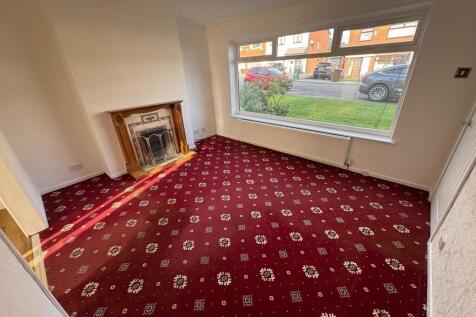 Kensington Drive, Bury photo 3