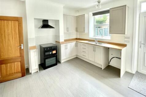 Springvale Road, Great Houghton, Barnsley, South Yorkshire, S72 photo 4