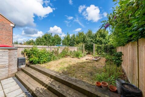 7 Chatfield Close-34.jpg