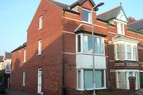 3-bed flat on 66 Monks Road, Exeter, £2,288/mo