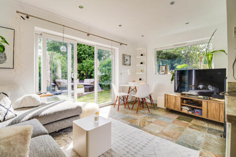 Family/Breakfast Room