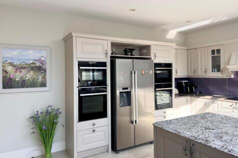 Apartment 1 - Kitchen/Dining Room