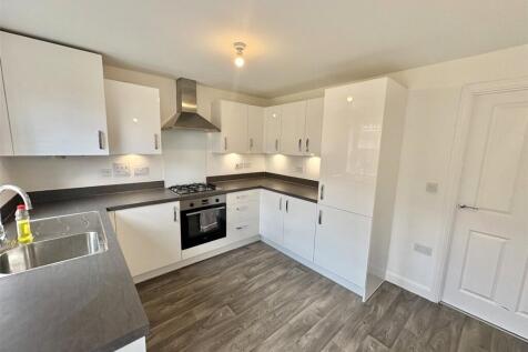 Chalk Dock Avenue, Havant, Hampshire, PO9 photo 3