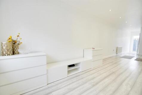 Annexe, Church Road (1).jpg