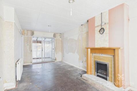 Lounge/Dining Area