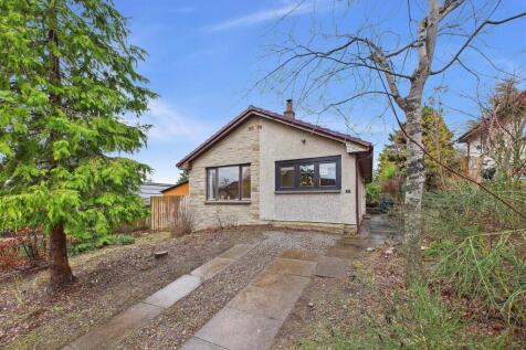 Front Garden &amp; Driveway