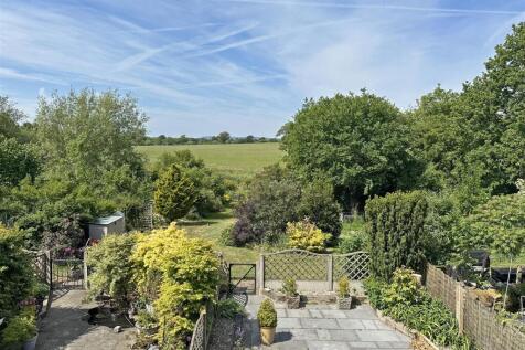 Redhill, RH1 - property photo