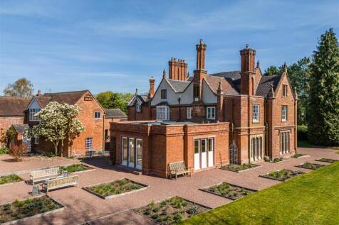 Old Manor House-APR25-Drone-19.jpg
